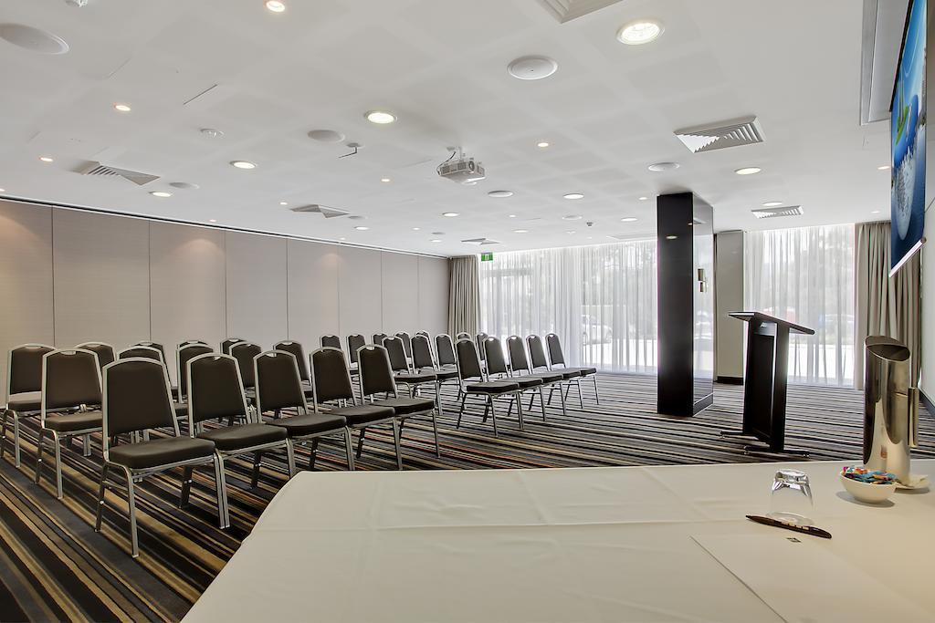 Quality Suites Pioneer Sands Wollongong Buitenkant foto