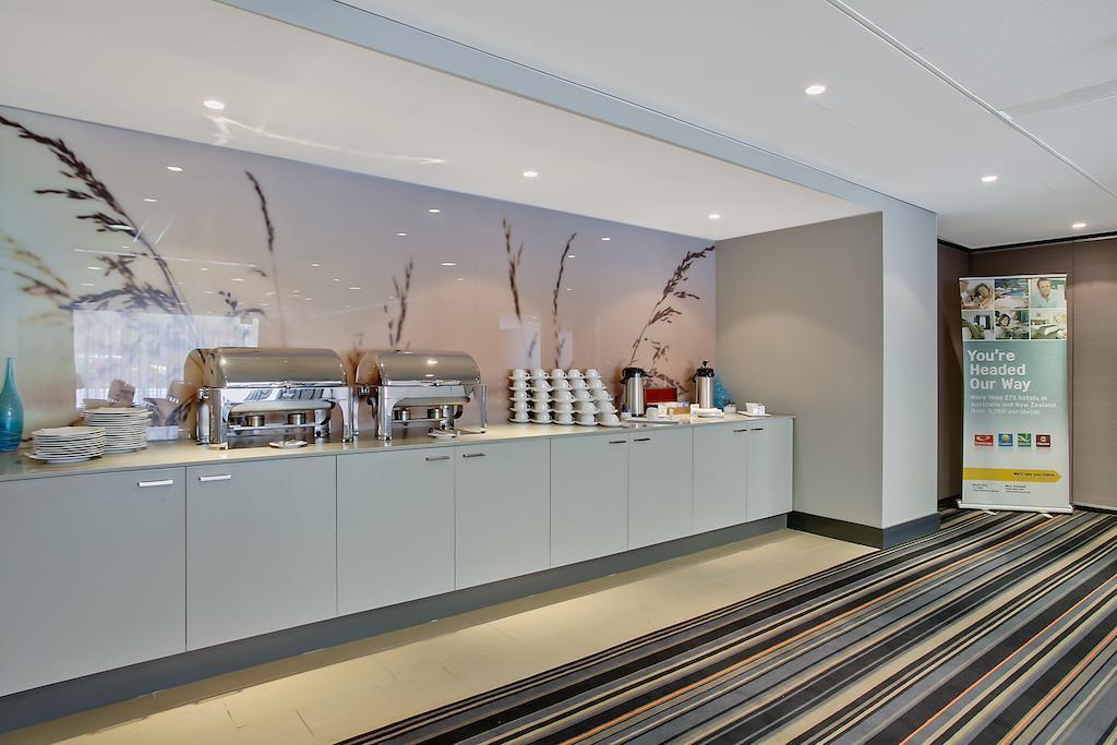 Quality Suites Pioneer Sands Wollongong Buitenkant foto
