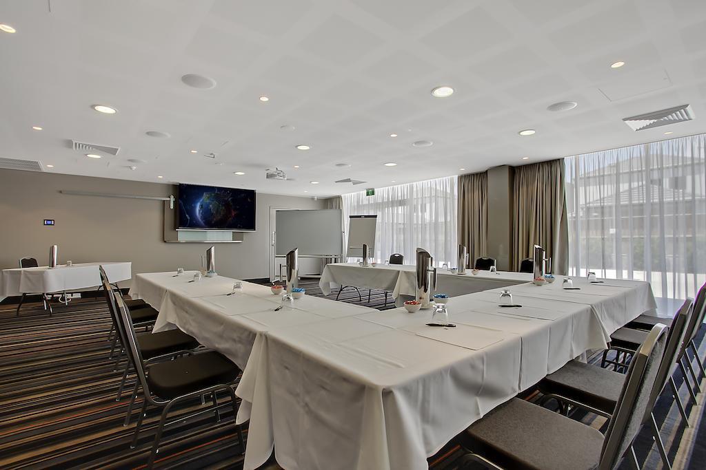 Quality Suites Pioneer Sands Wollongong Buitenkant foto
