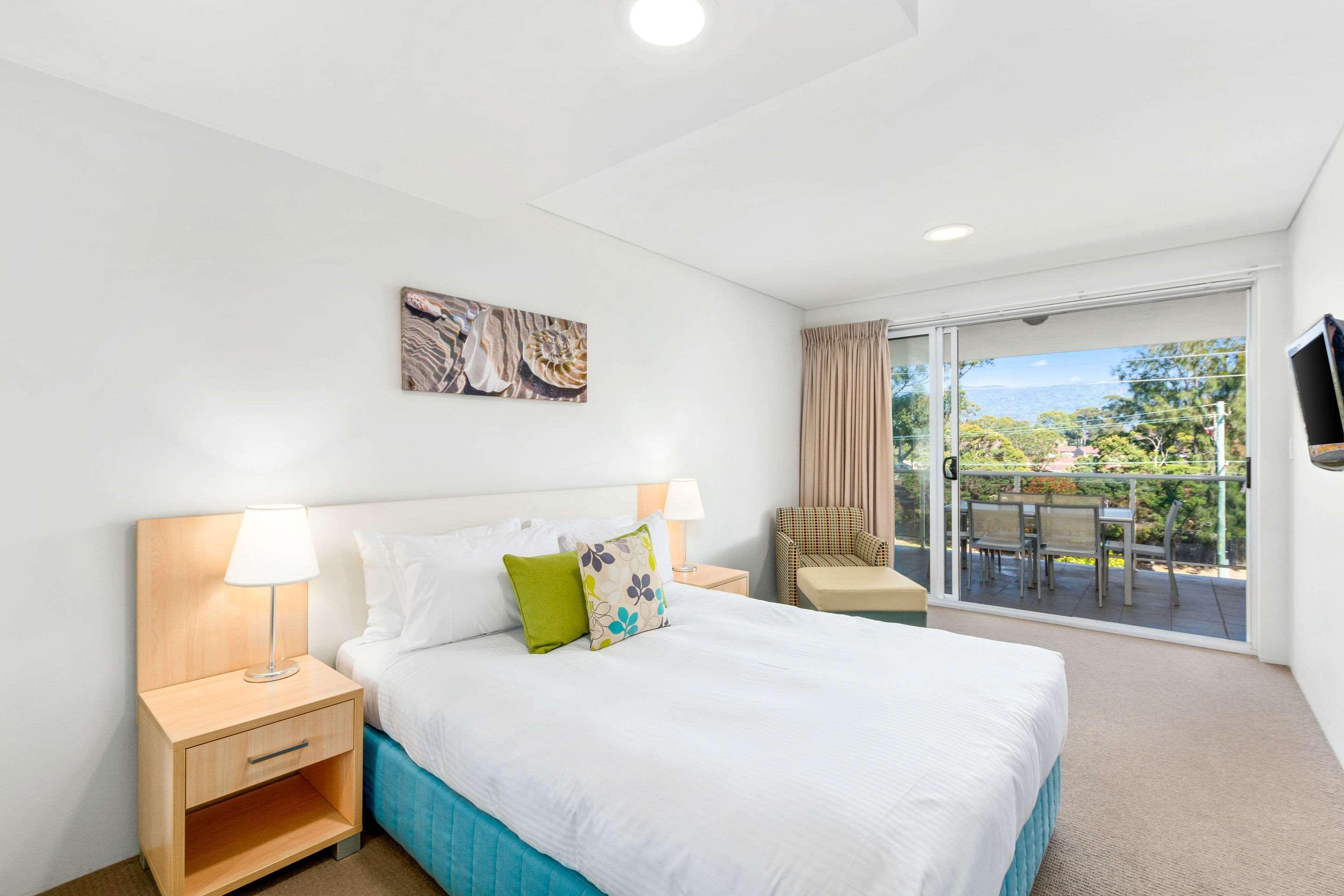 Quality Suites Pioneer Sands Wollongong Buitenkant foto