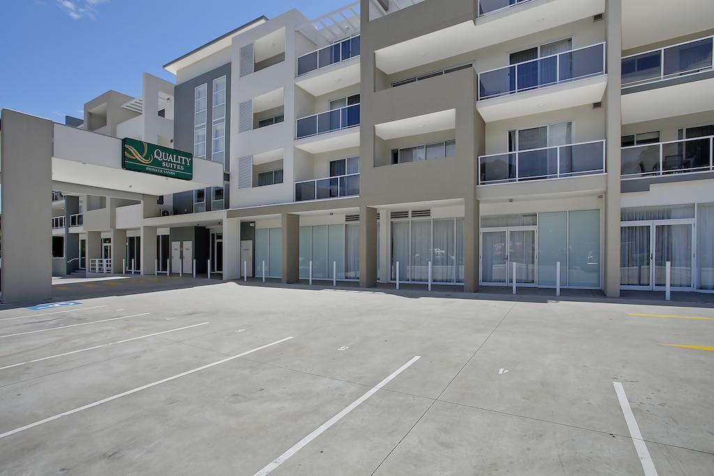 Quality Suites Pioneer Sands Wollongong Buitenkant foto