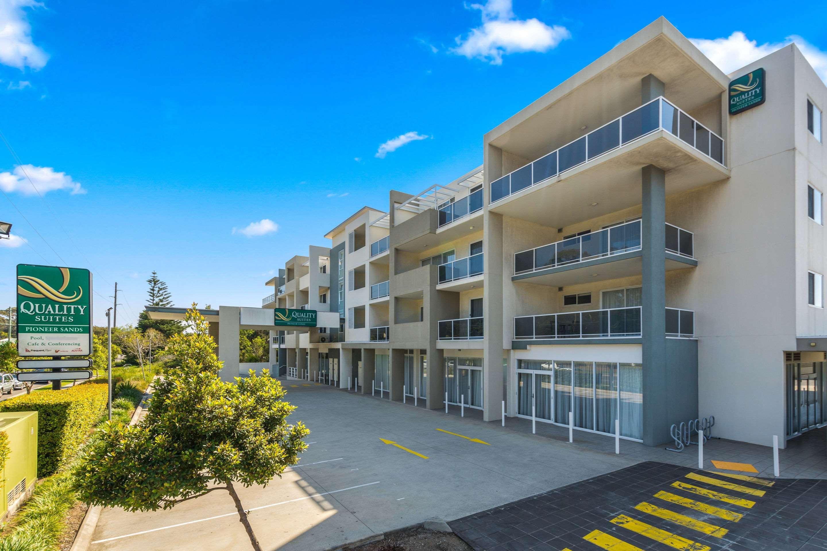 Quality Suites Pioneer Sands Wollongong Buitenkant foto