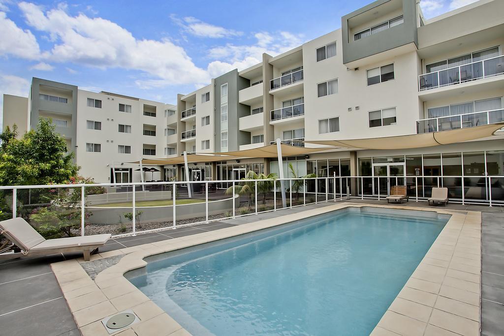 Quality Suites Pioneer Sands Wollongong Buitenkant foto