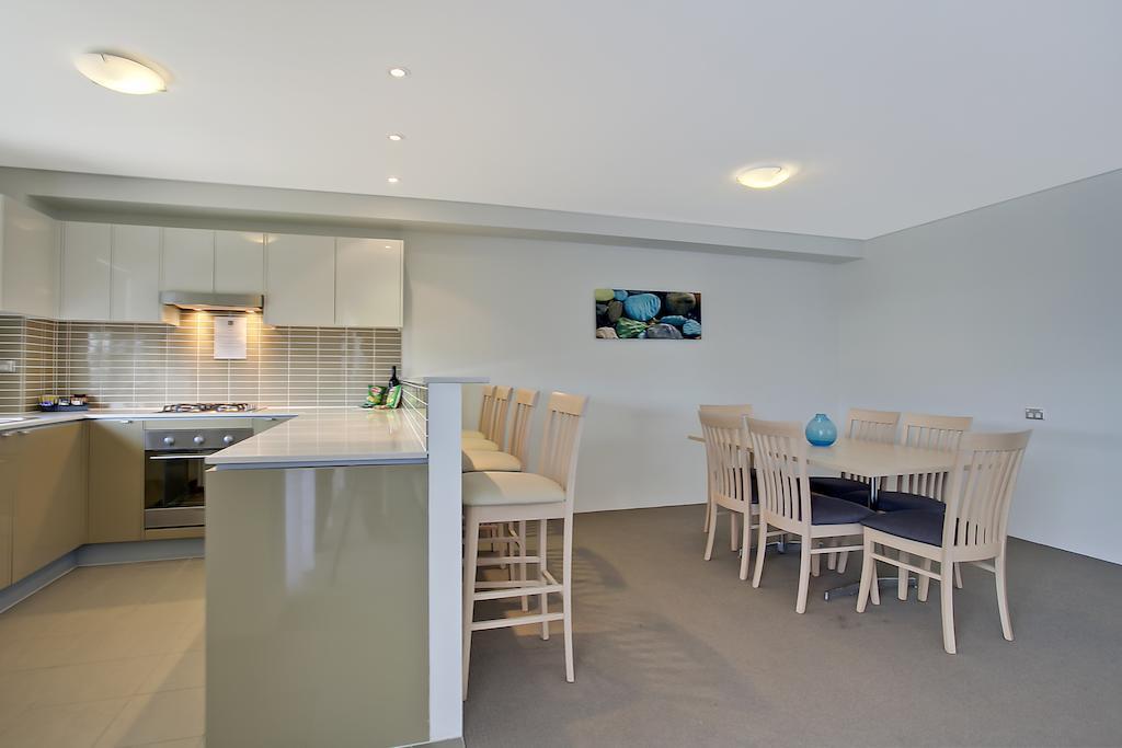 Quality Suites Pioneer Sands Wollongong Buitenkant foto