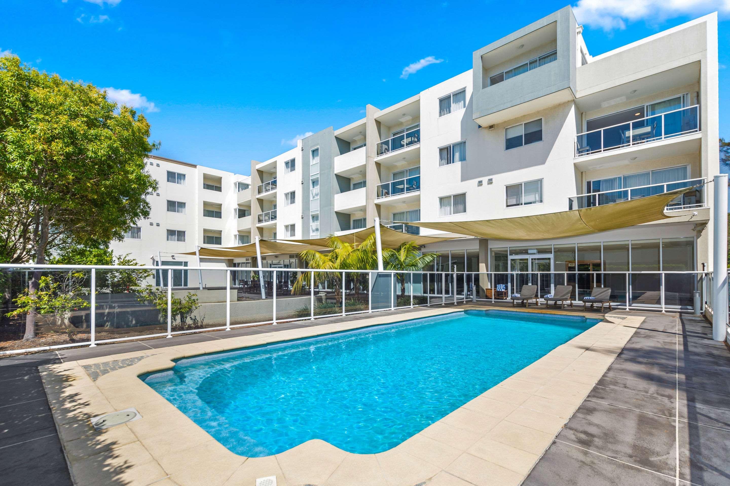 Quality Suites Pioneer Sands Wollongong Buitenkant foto