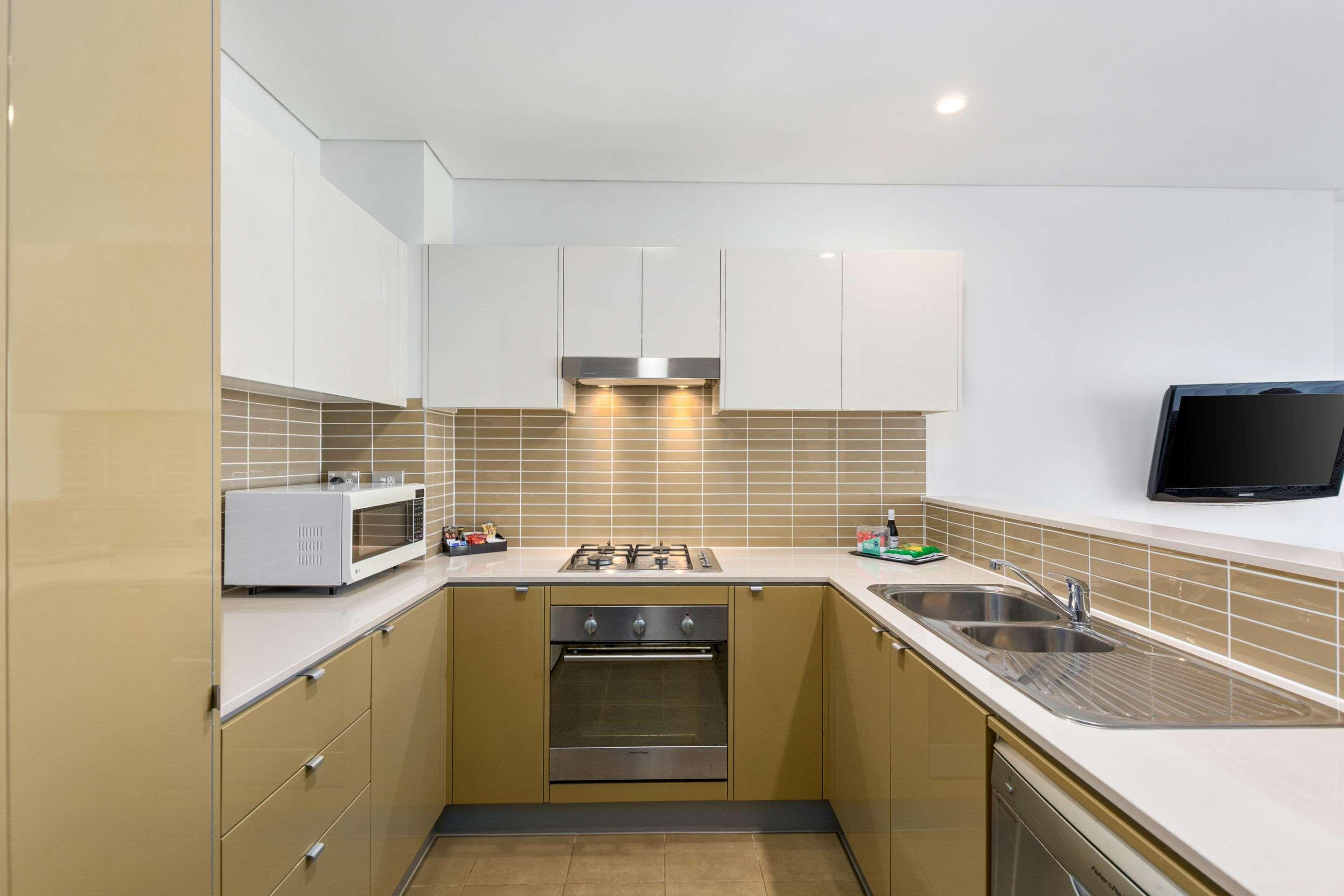 Quality Suites Pioneer Sands Wollongong Buitenkant foto