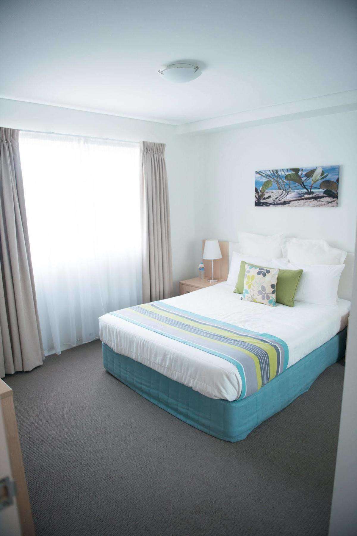 Quality Suites Pioneer Sands Wollongong Buitenkant foto